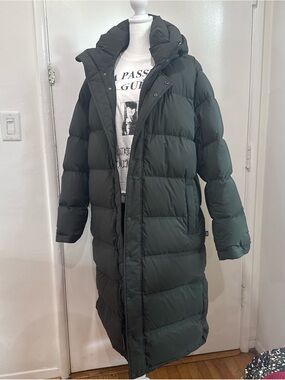 Aritzia The Super Puff™ Long, Men’s, M Flint Green $375